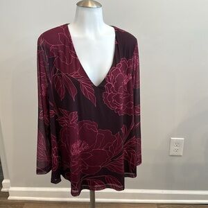 Les Serein 1X Sheer Lined Sleeve Purple Floral V-Neck Blouse